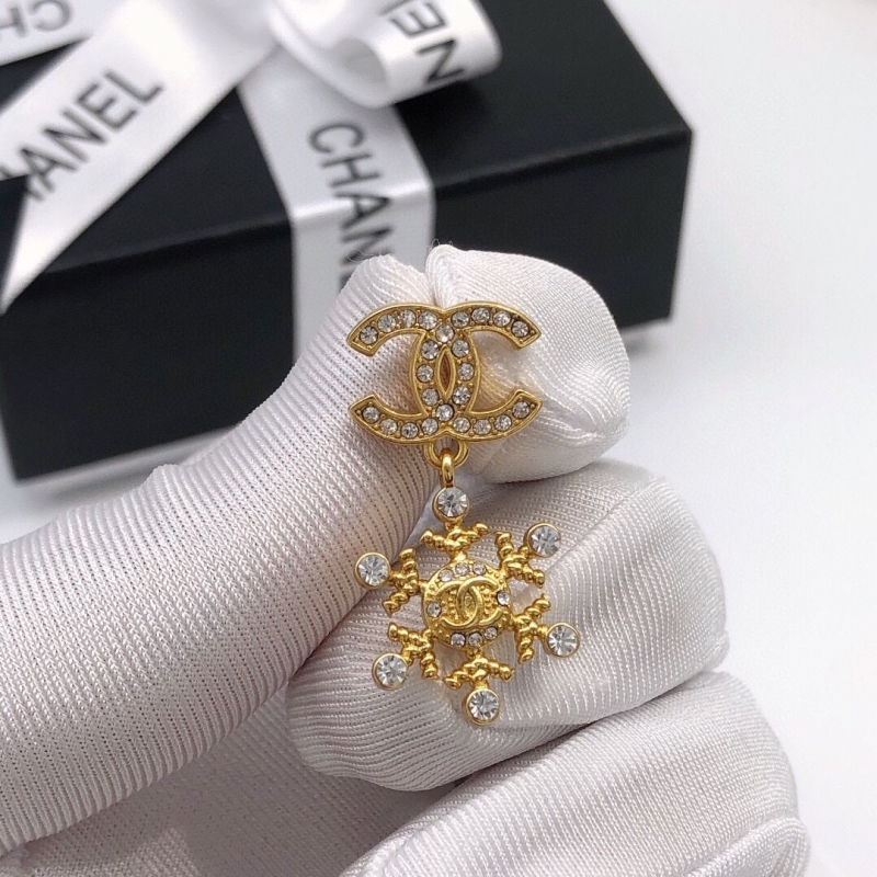 Ch**el earrings